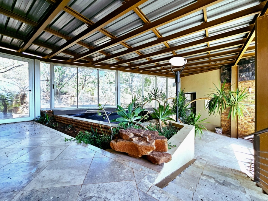 8 Bedroom Property for Sale in Waverley Free State